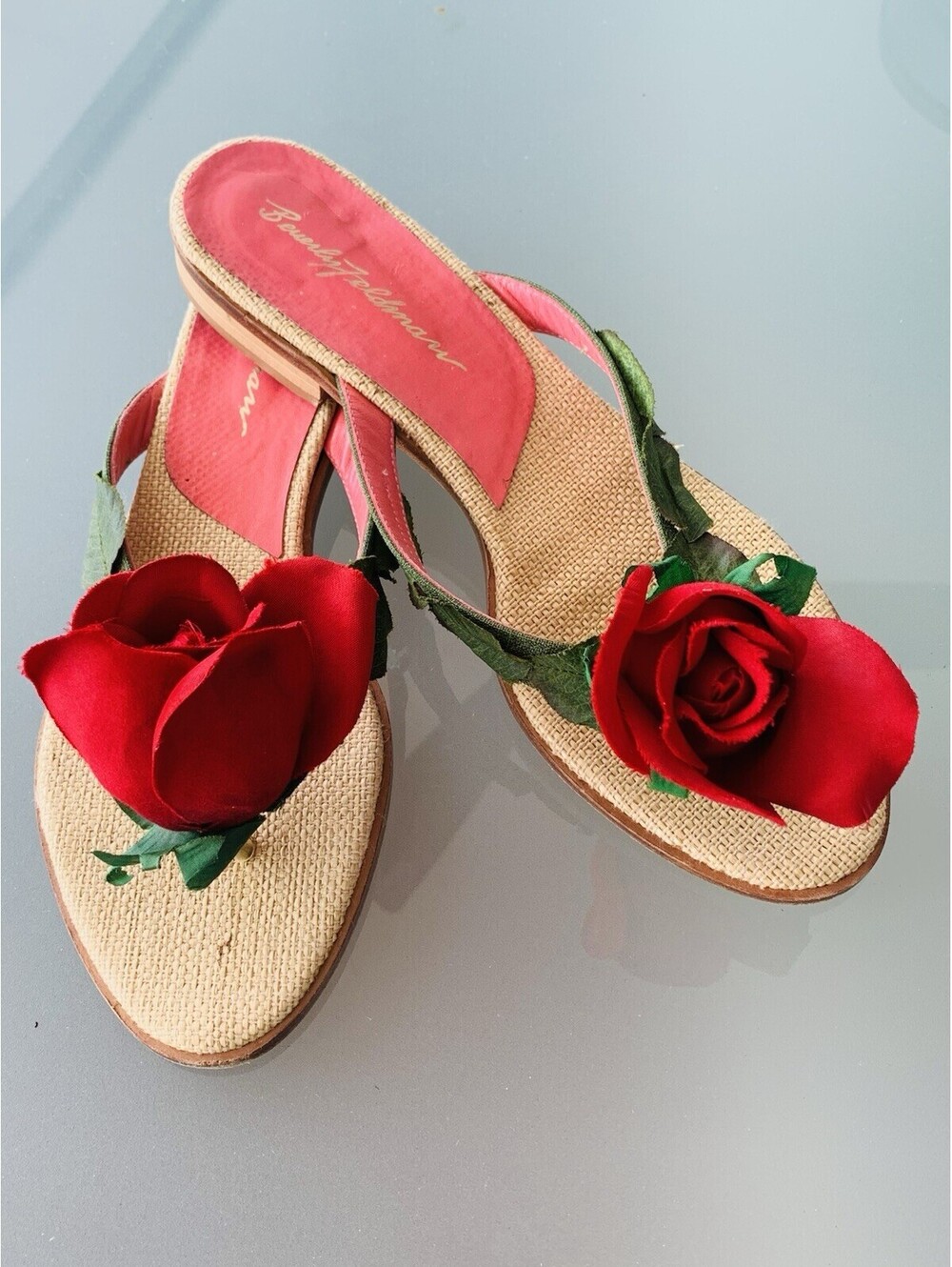 Beverly Feldman Y2K Vintage Floral Rosette Applique Thong Sandals Kitten Heel 10